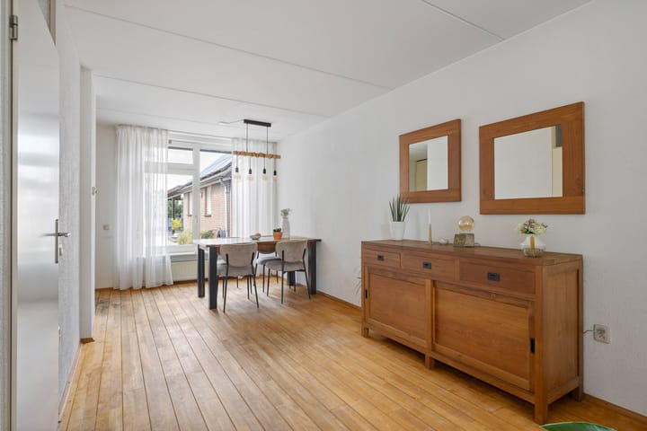 Twee-onder-één-kap te koop: Meester Beumersstraat 14, Beringe
