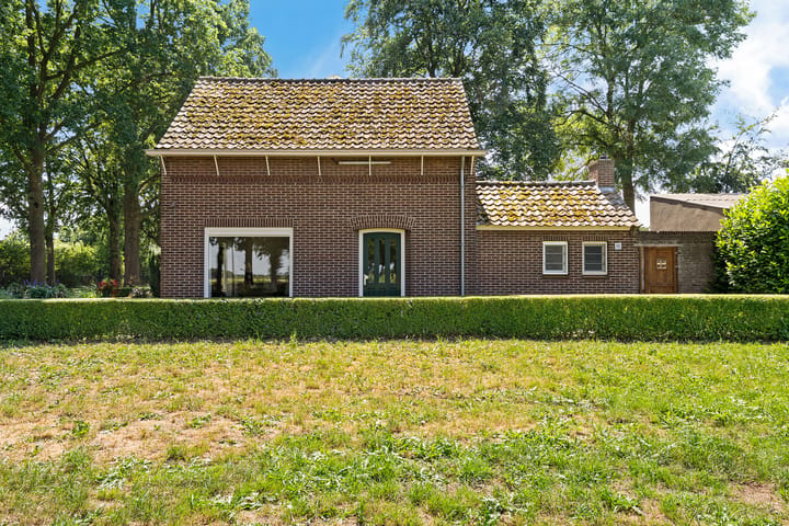 Vrijstaande woning te koop: Kromstraat 9, Overlangel
