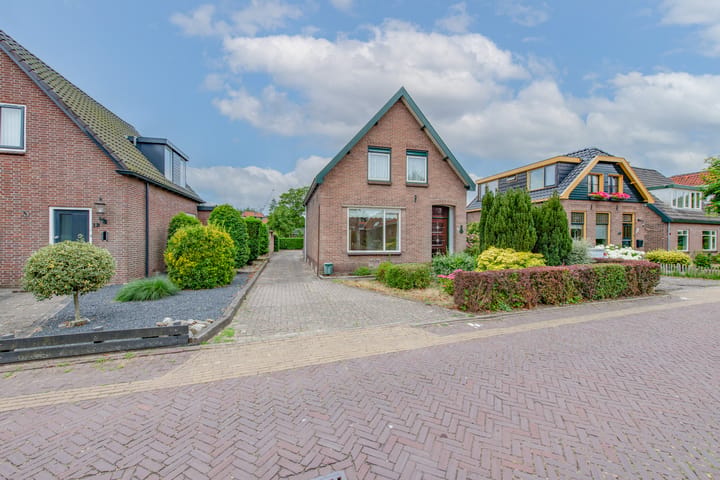 Vrijstaande woning te koop: Rechte Hondsbosschelaan 14, Heiloo