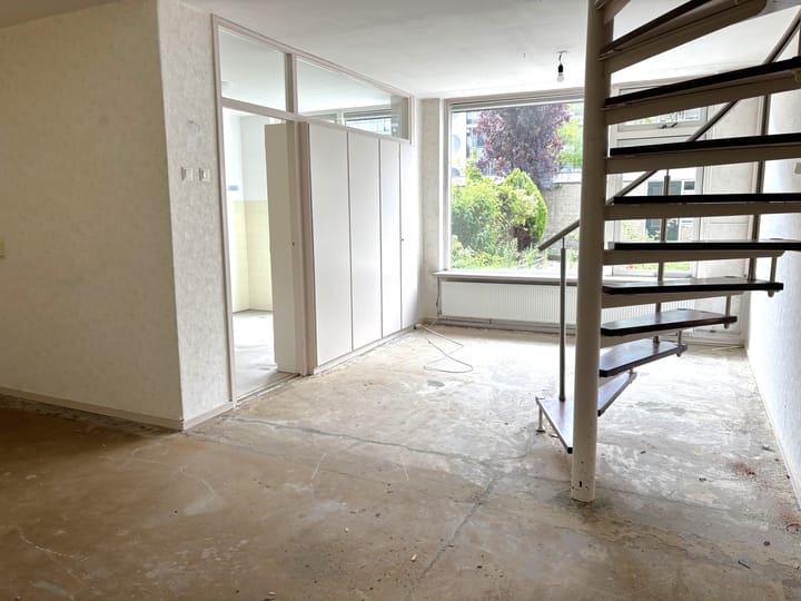 Tussenwoning te koop: Tiranaplantsoen 6, Haarlem