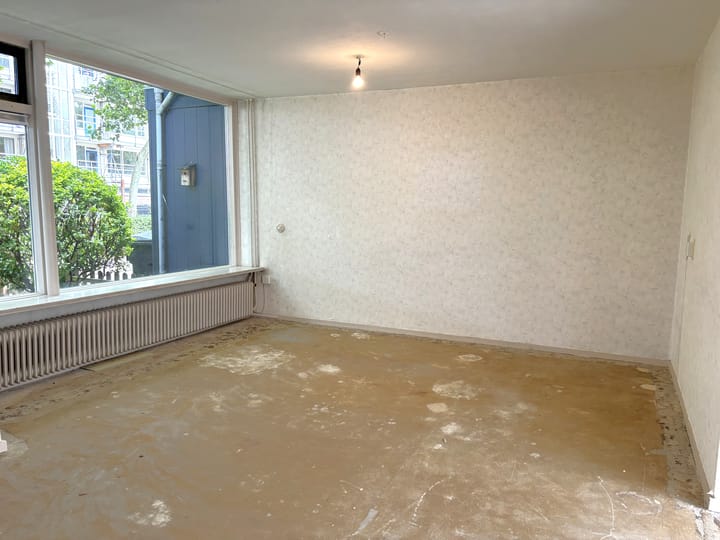 Tussenwoning te koop: Tiranaplantsoen 6, Haarlem