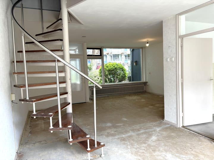 Tussenwoning te koop: Tiranaplantsoen 6, Haarlem