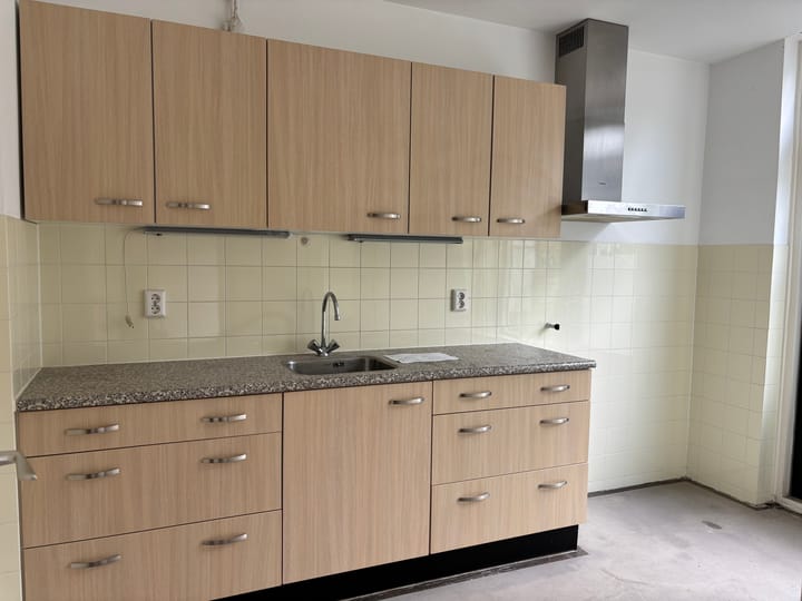 Tussenwoning te koop: Tiranaplantsoen 6, Haarlem