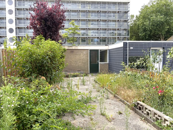 Tussenwoning te koop: Tiranaplantsoen 6, Haarlem