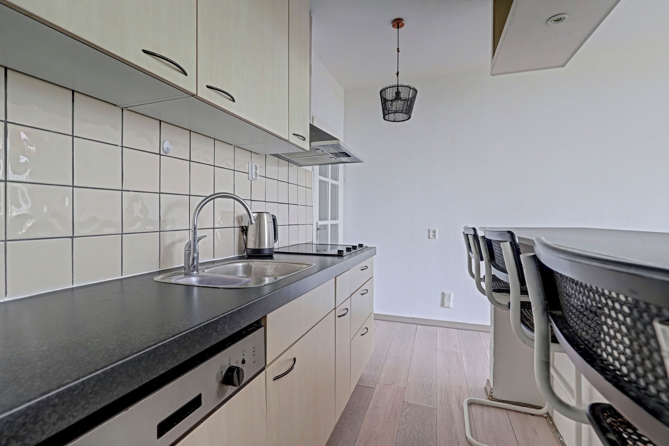 Photo 21 of Van der Hagenstraat 847