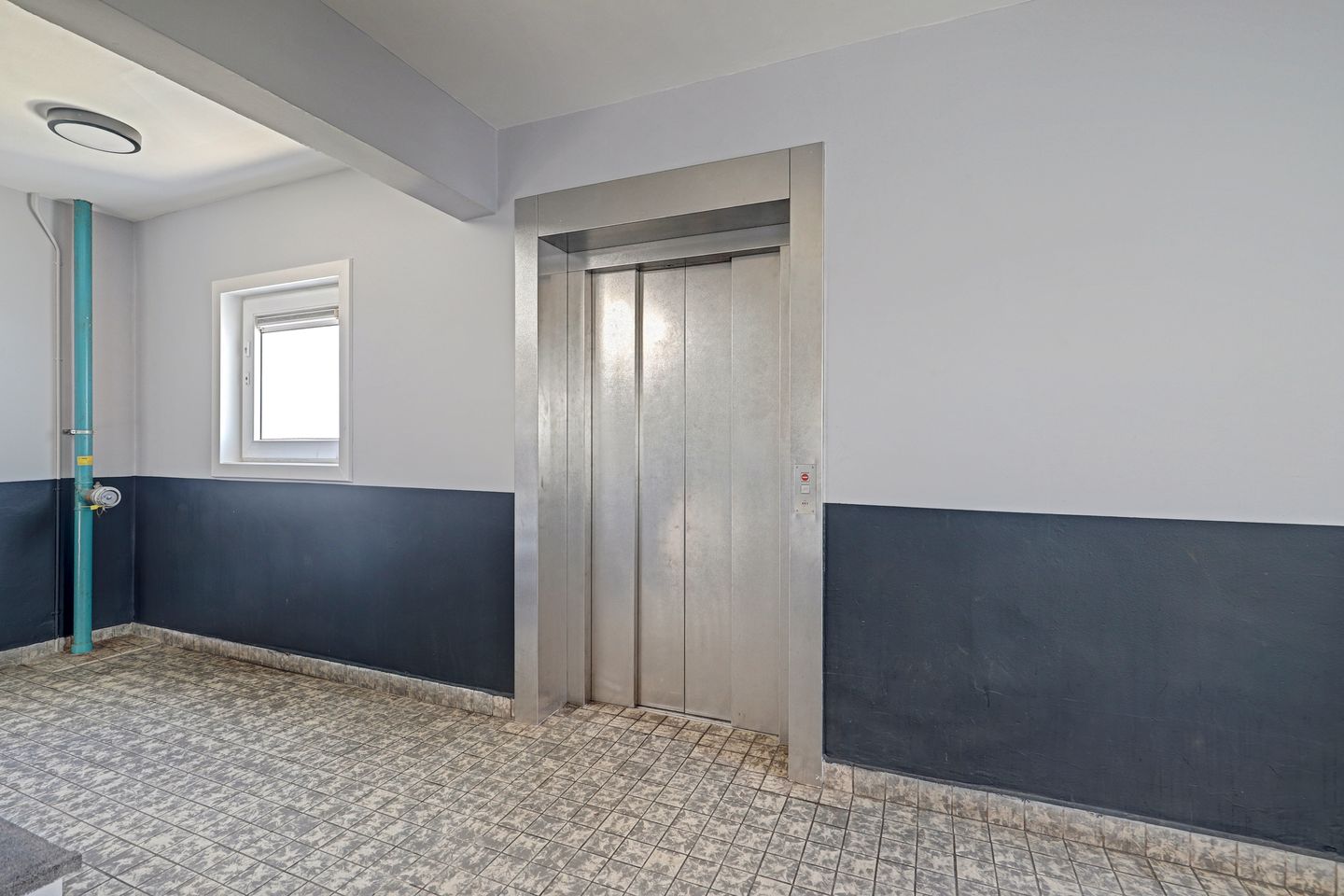 Photo 10 of Van der Hagenstraat 847