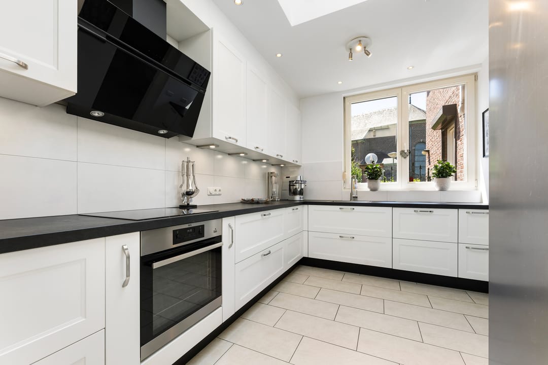 Photo 16 of Drs J. Lebensstraat 16