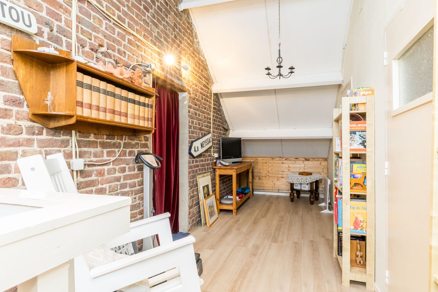 Photo 35 of Overbroekerstraat 25
