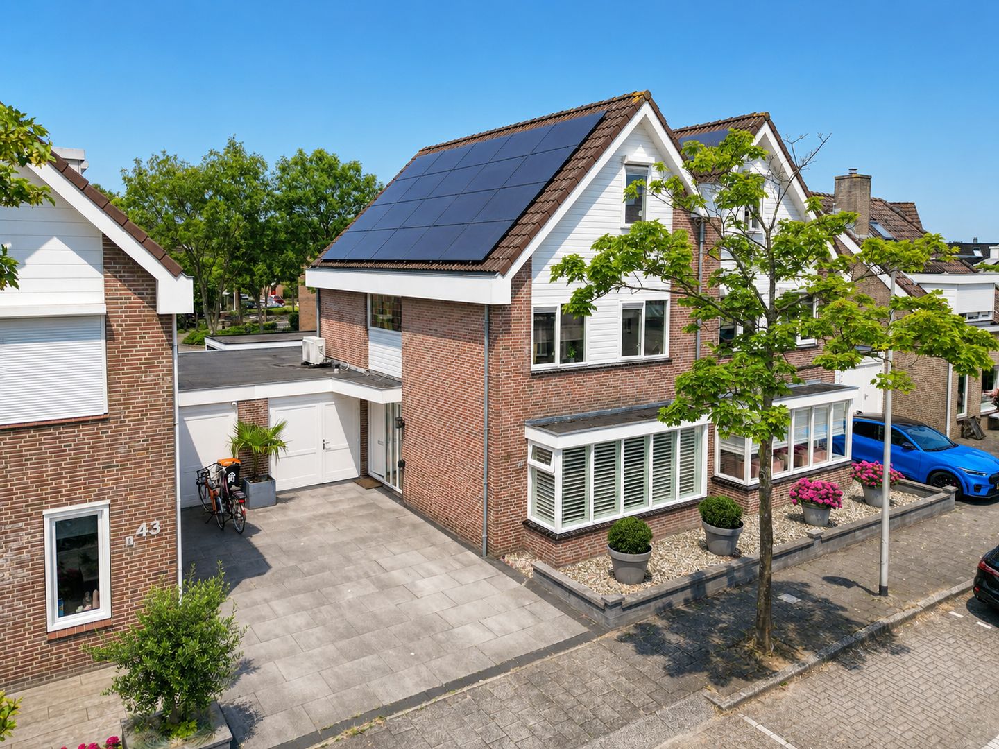 Foto 1 van De Ruijterstraat 45