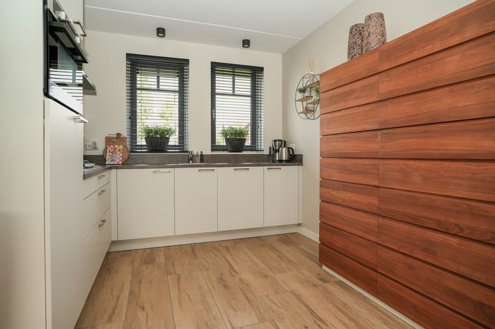 Tussenwoning te koop: Tinbergenplantsoen 35, Zaltbommel