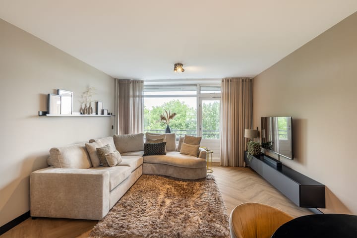 Appartement te koop: Schubertplein 103, Schiedam