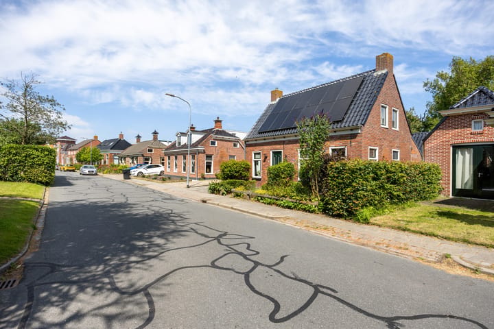 Twee-onder-één-kap te koop: Willem de Zwijgerstraat 14, Baflo