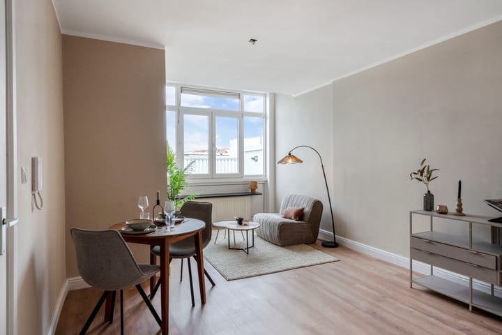 Studio te koop: Regentesselaan 354A, 'S-Gravenhage