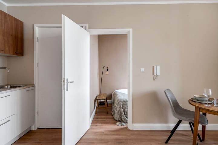 Studio te koop: Regentesselaan 354A, 'S-Gravenhage