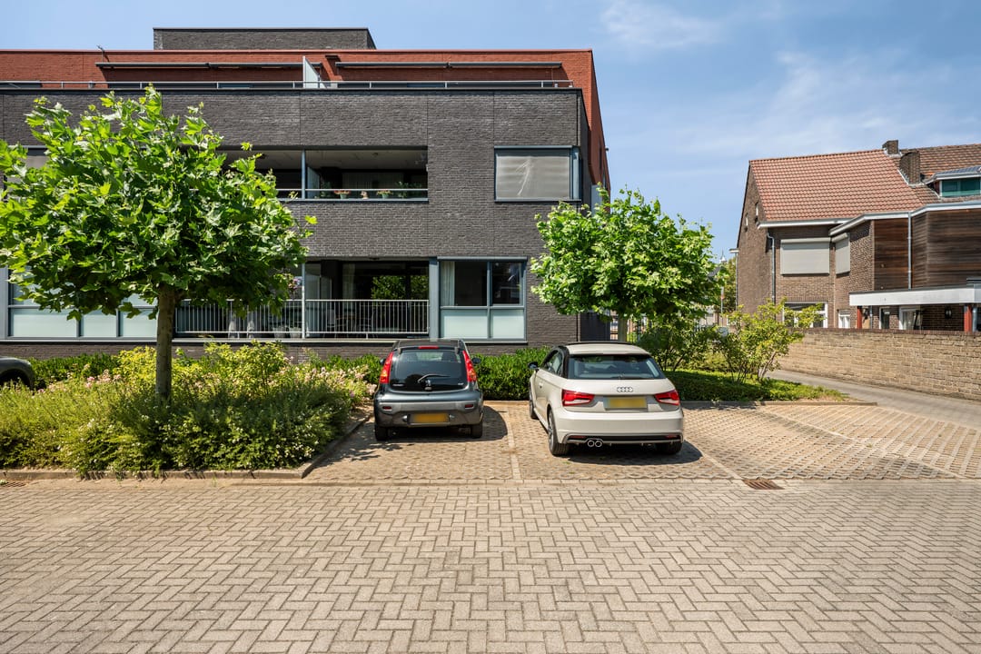 Foto 22 van Rijksweg Zuid 122-3
