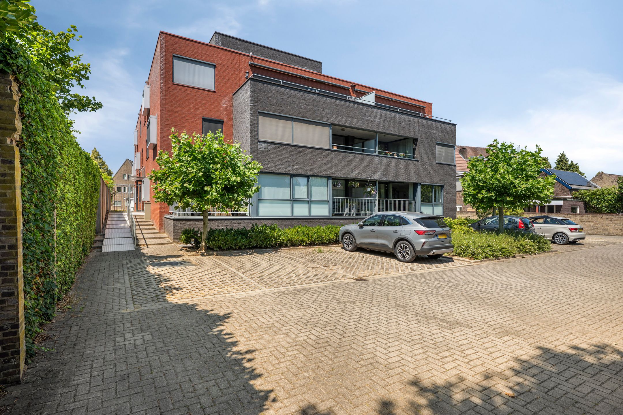 Foto 21 van Rijksweg Zuid 122-3