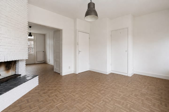Appartement te koop: Mr. P.N. Arntzeniusweg 68-1, Amsterdam