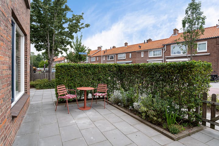 Hoekwoning te koop: Cornelis van Eerdenstraat 21, Zoetermeer
