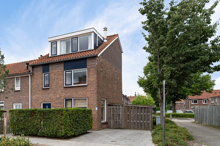 Hoekwoning te koop: Cornelis van Eerdenstraat 21, Zoetermeer