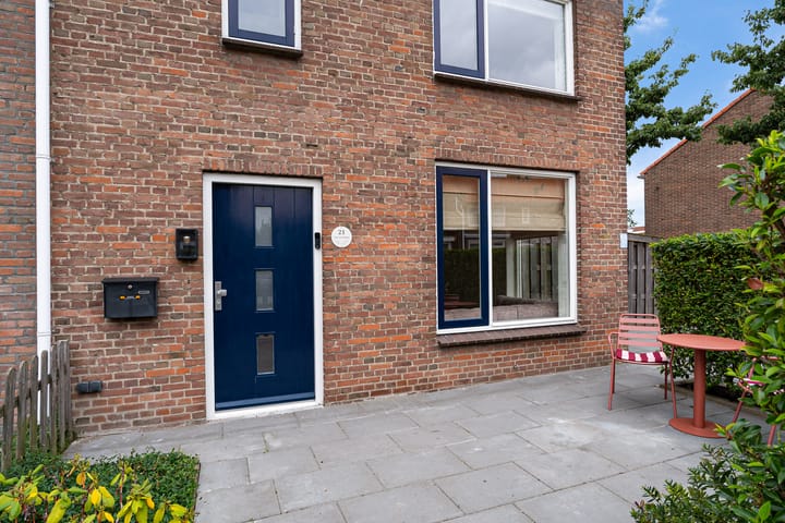 Hoekwoning te koop: Cornelis van Eerdenstraat 21, Zoetermeer