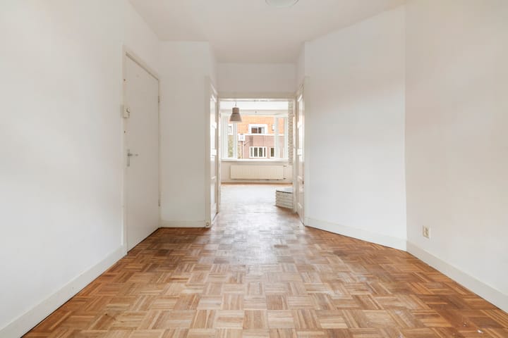 Appartement te koop: Mr. P.N. Arntzeniusweg 68-1, Amsterdam