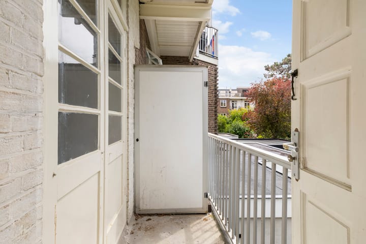 Appartement te koop: Mr. P.N. Arntzeniusweg 68-1, Amsterdam