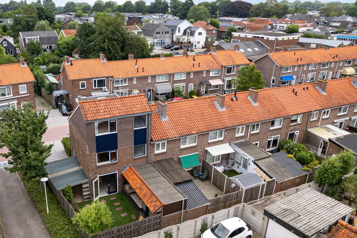 Hoekwoning te koop: Cornelis van Eerdenstraat 21, Zoetermeer