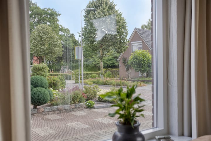 Twee-onder-één-kap te koop: Prins Bernhardstraat 35, Heino