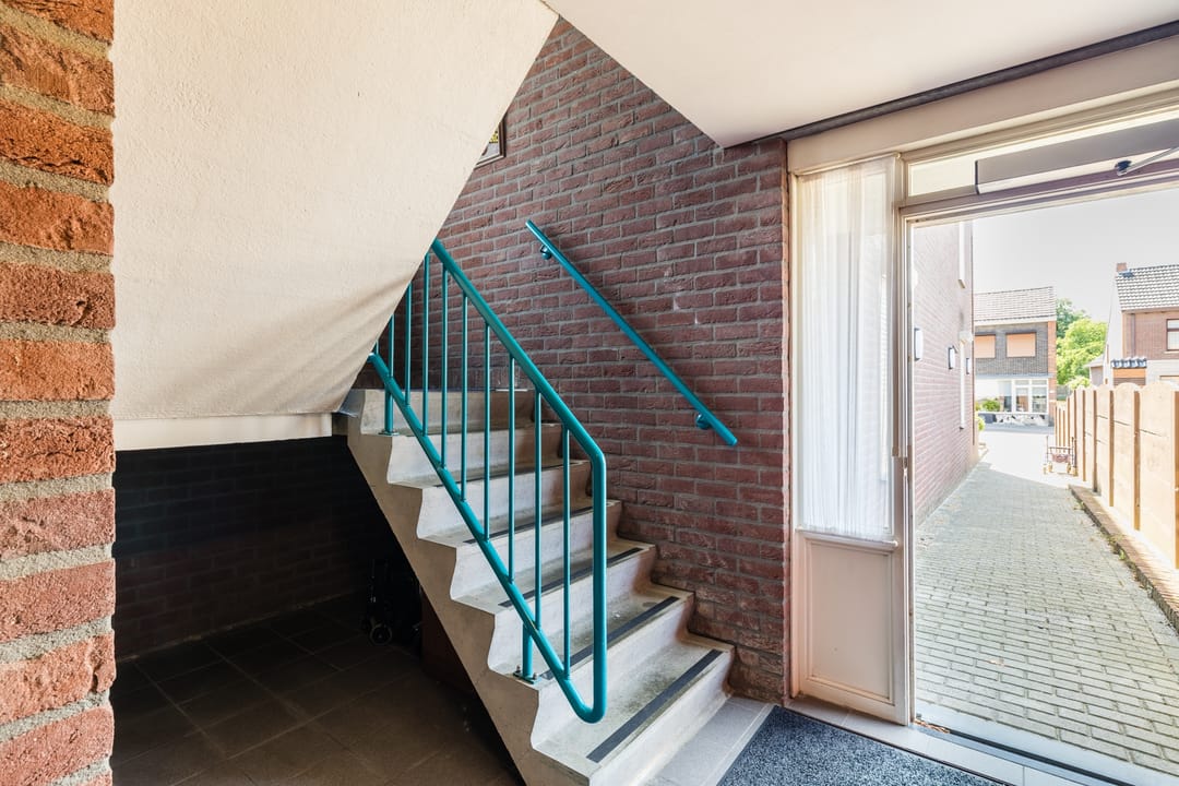 Photo 8 of Kerkstraat 115-H
