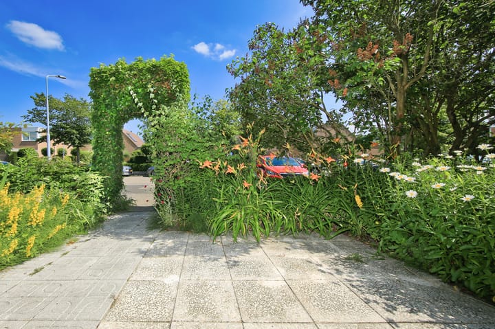 Hoekwoning te koop: Geraniumlaan 111, Badhoevedorp