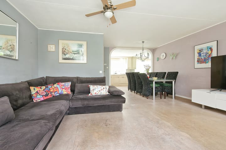 Hoekwoning te koop: Geraniumlaan 111, Badhoevedorp