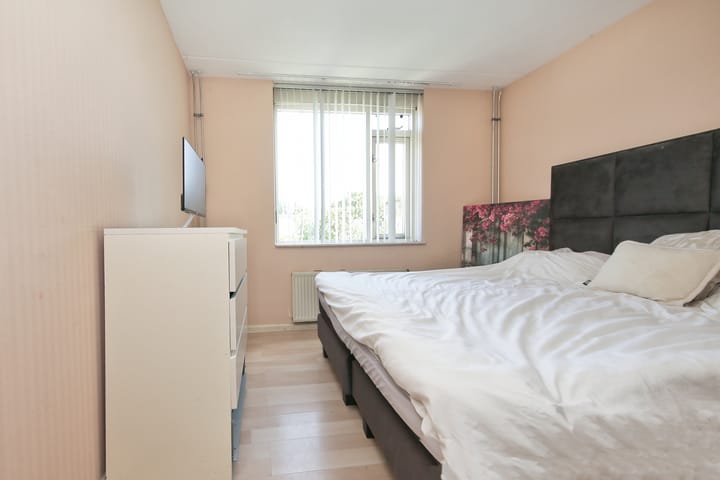 Hoekwoning te koop: Geraniumlaan 111, Badhoevedorp