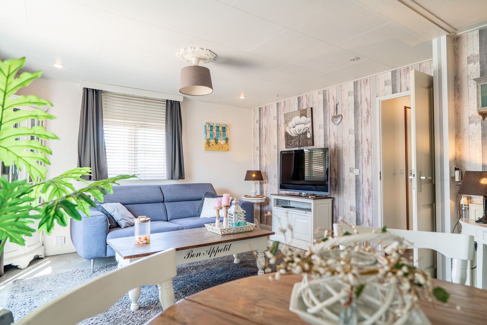 2-bedroom freehold villa in Hellevoetsluis — photo 2 of 5