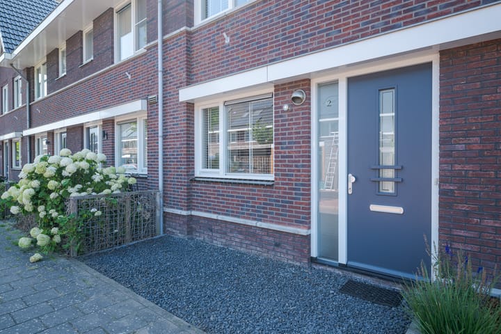 Tussenwoning te koop: Aalscholver 2, Leimuiden