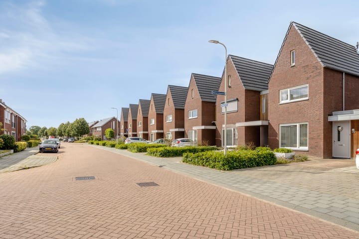 Tussenwoning te koop: Hageheld 30, Someren