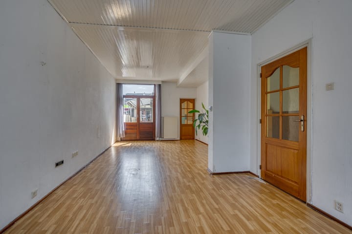 Tussenwoning te koop: Tegelseweg 163, Venlo