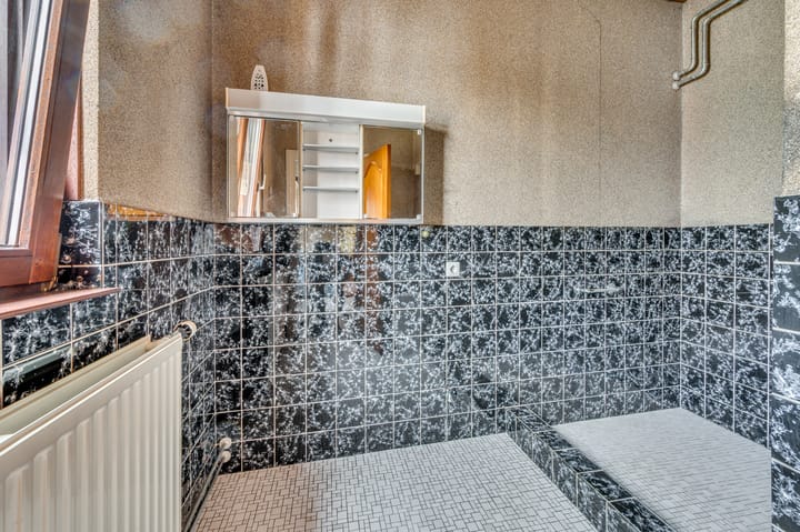 Tussenwoning te koop: Tegelseweg 163, Venlo