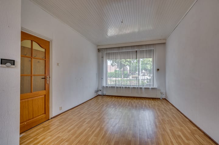 Tussenwoning te koop: Tegelseweg 163, Venlo