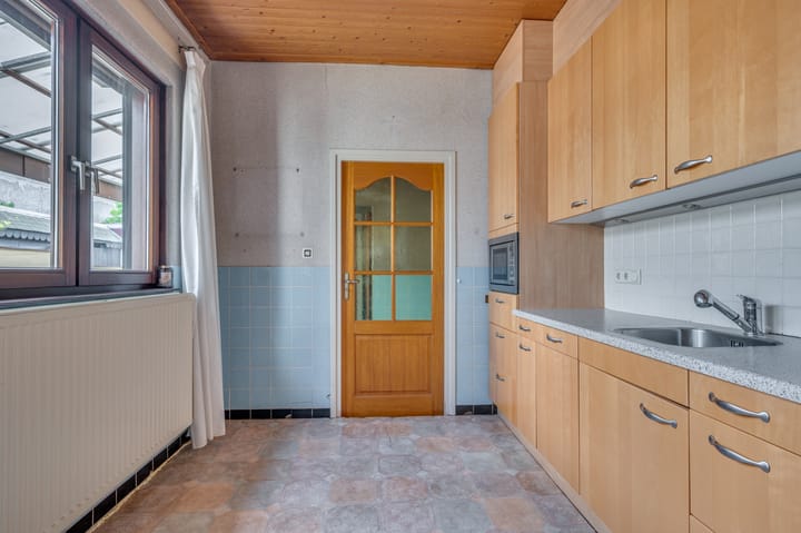 Tussenwoning te koop: Tegelseweg 163, Venlo