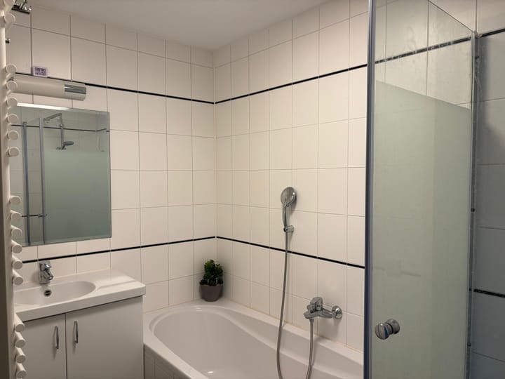 Appartement te huur: Wijnbrugstraat 347, Rotterdam