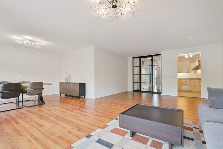Appartement te huur: Bezuidenhoutseweg 351B, 'S-Gravenhage