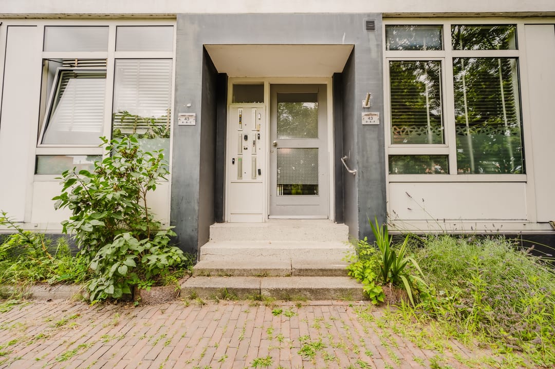 Photo 8 of Zestienhovensekade 43-F