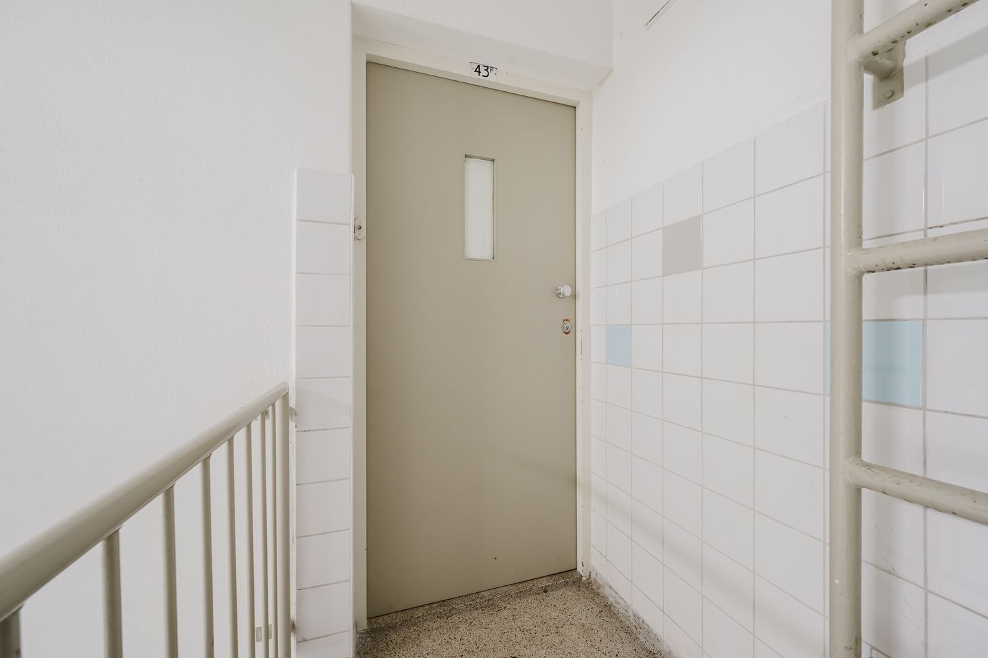 Photo 10 of Zestienhovensekade 43-F