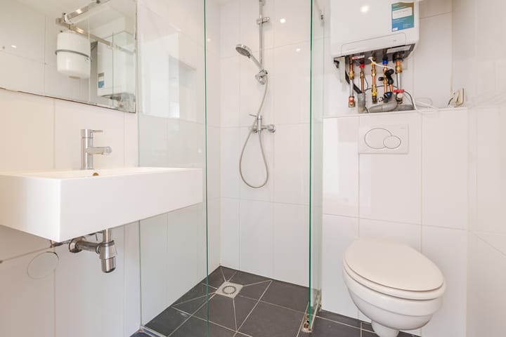 Studio te koop: Albert Cuypstraat 239-1V, Amsterdam