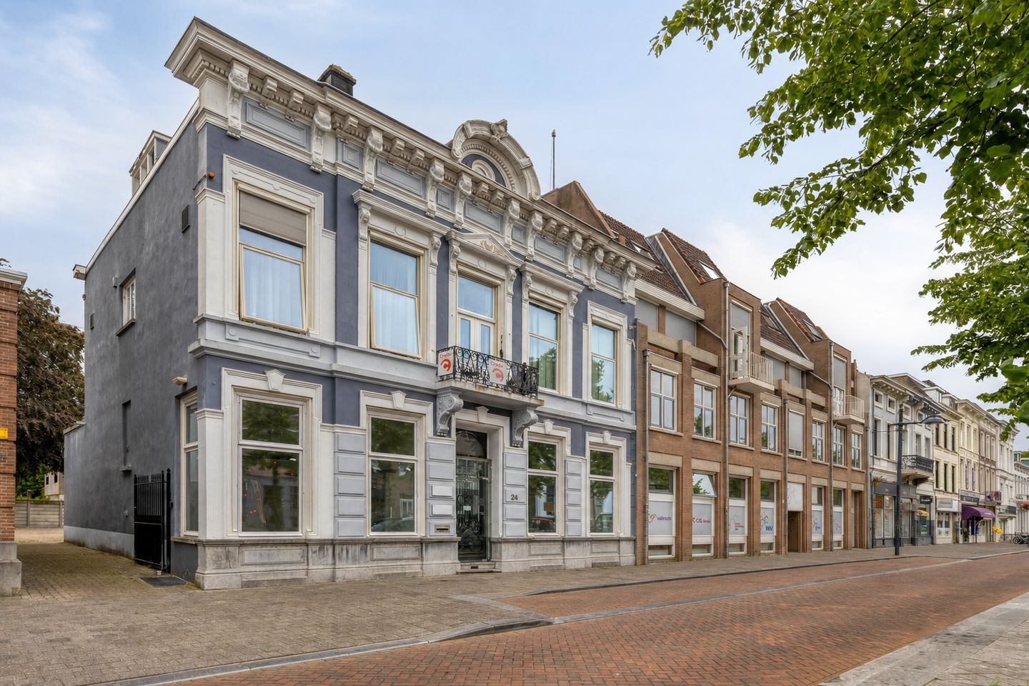 Bekijk foto 2 van Willemstraat 24