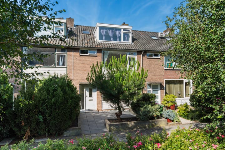Tussenwoning te koop: Oudlaan 20, Pijnacker
