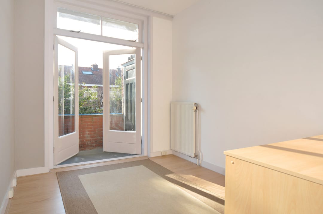 Photo 16 of Van der Hoopstraat 57