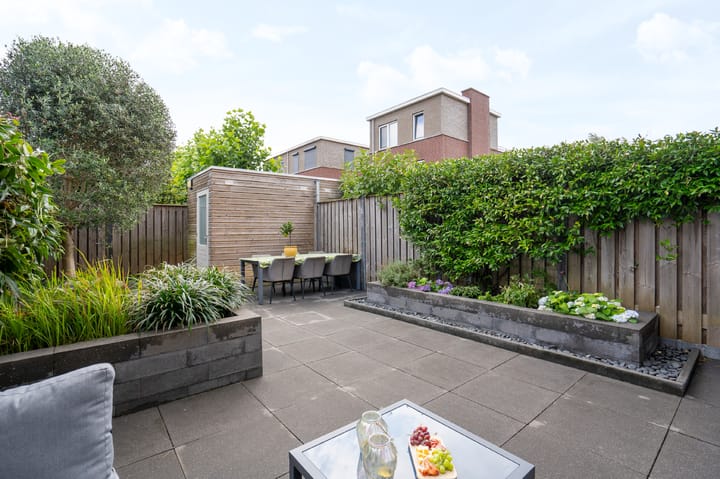 Tussenwoning te koop: Anthonie Verstralenstraat 10, Gorinchem