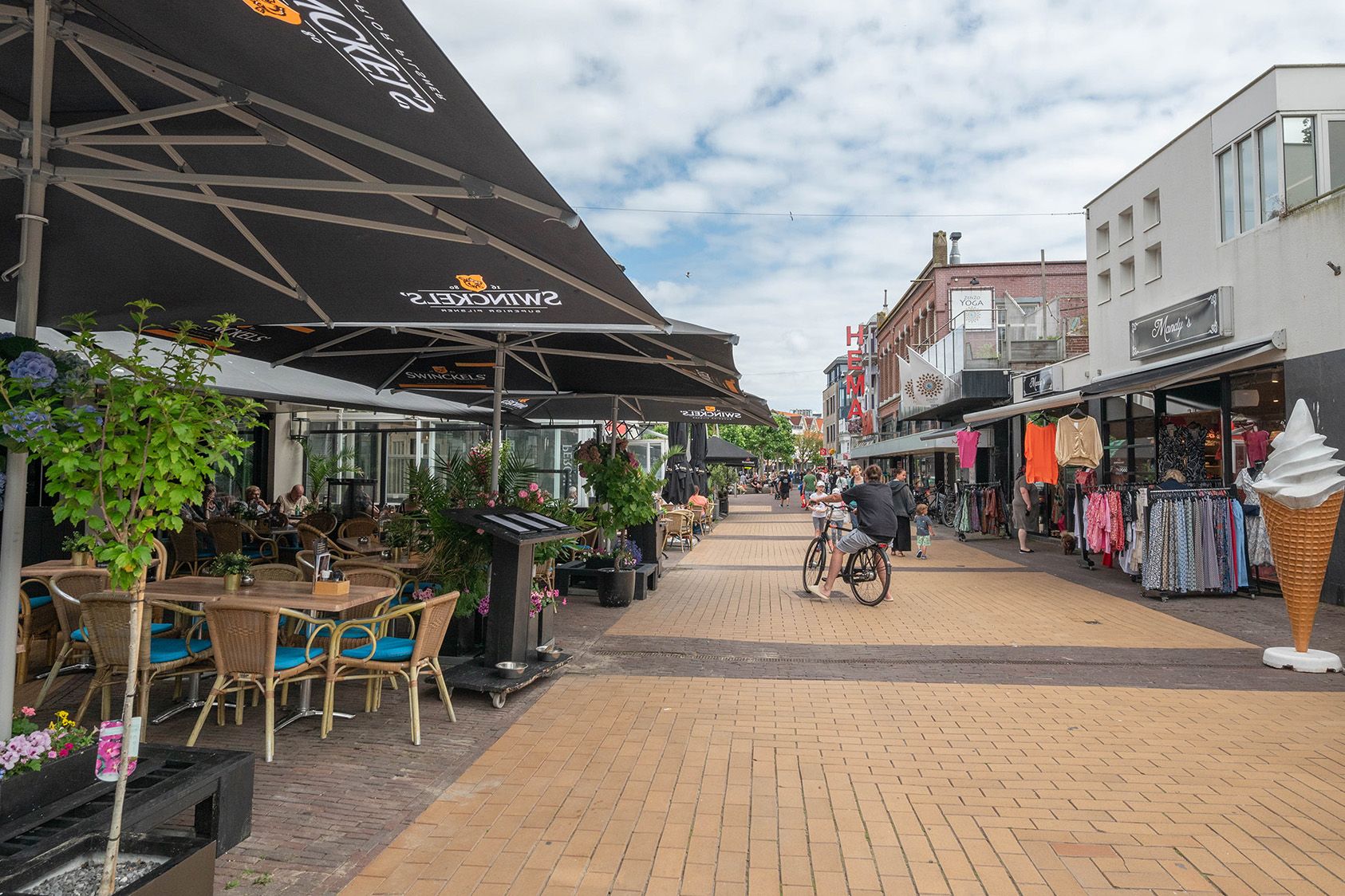 Foto 48 van de Ruyterstraat 8-F6