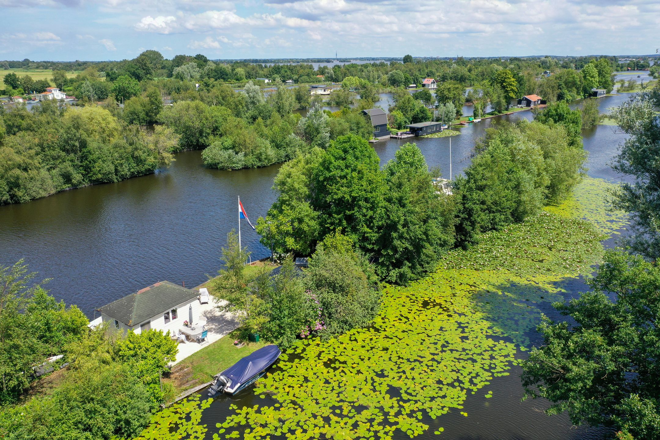2-bedroom freehold villa in Breukelen — photo 3 of 5